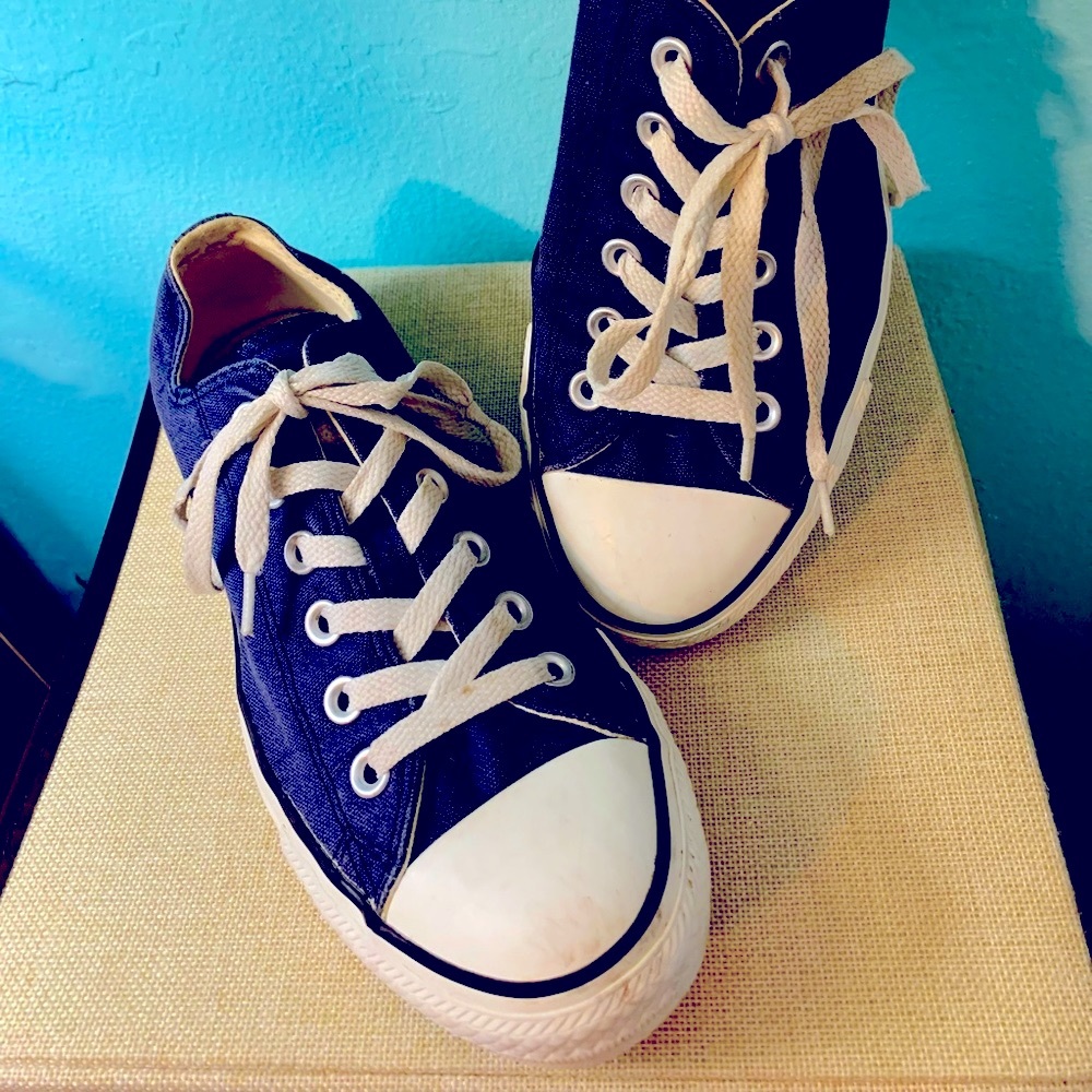 Converse, Navy blue, Women’s 8, Men’s 6